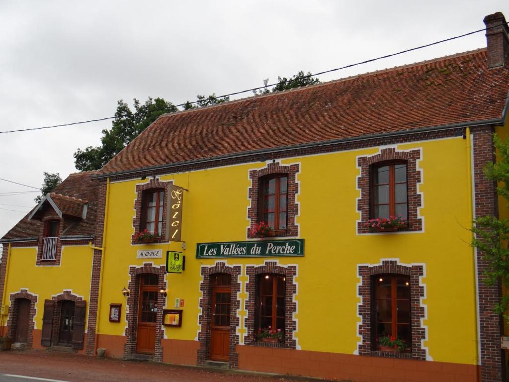 Logis-Hotel Restaurant Auberge Les Vallees Du Perche Vicheres Exterior photo